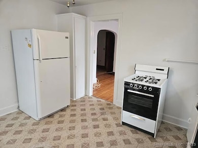 16 Elton Ct, Norwalk, CT 06851 - photo 5