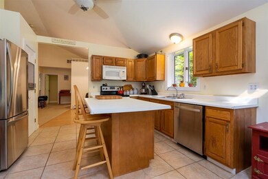 71 Peaslee Hill Rd, Weare, NH 03281 - photo 3