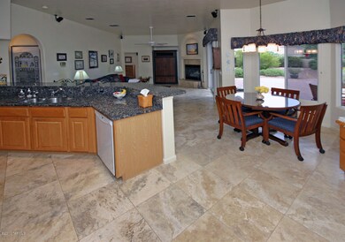 Kitchen/Eat in area
