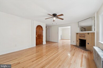 162 W Baltimore Ave, Lansdowne, PA 19050 - photo 4