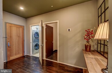 Silo Point unit 1512, Baltimore, MD 21230 - photo 3