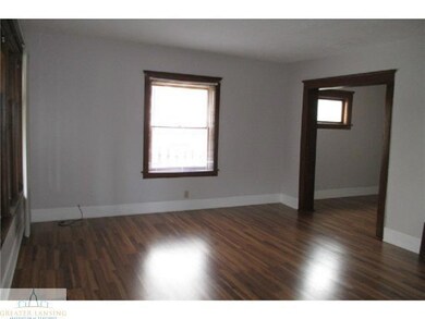 809 W Oakland Ave, Lansing, MI 48915 - photo 2