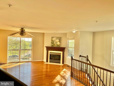 8001 Coachcrest Ct, Manassas, VA 20109 - photo 2