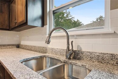 613 W Dryden St, Odessa, MO 64076 - photo 5