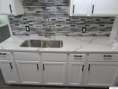 2114 G St, Omaha, NE 68107 - photo 7