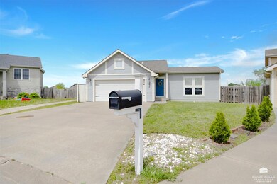 2620 Brook Cir, Manhattan, KS 66502 - photo 3