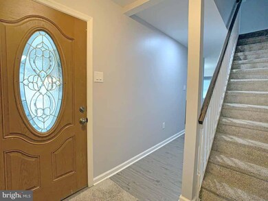 15 Dolphin Rd, Levittown, PA 19056 - photo 3