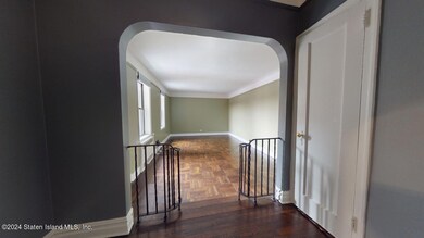 200 Hart Blvd unit 4D, Staten Island, NY 10301 - photo 2