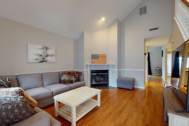 20 Raymond Place unit 3-14B, Danbury, CT 06810 - photo 3