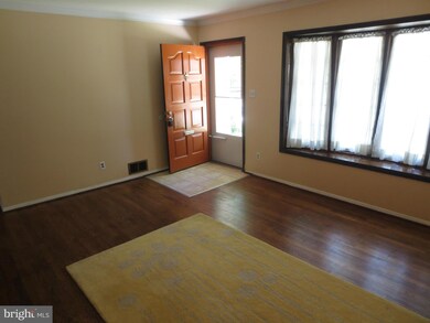 13203 Vandalia Dr, Rockville, MD 20853 - photo 3