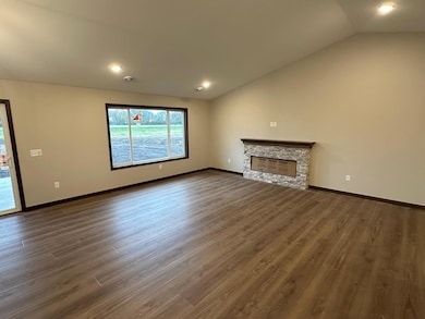 64 Meadow Ln, Cold Spring, MN 56320 - photo 5