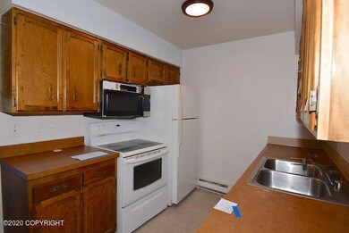 111-127938 Kitchen Additional View