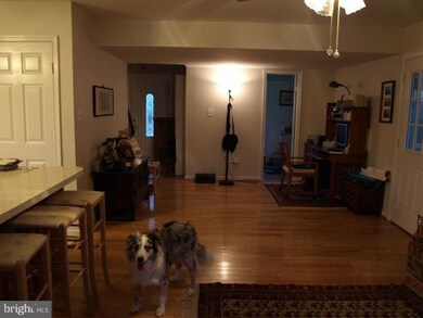 7771 Newington Woods Dr, Springfield, VA 22153 - photo 3