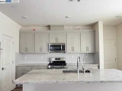 2151 Daimler St, Lathrop, CA 95330 - photo 6