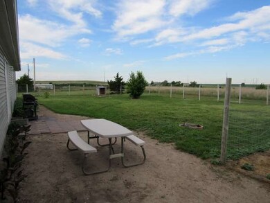 6046 SW Ridgecrest Cir, North Platte, NE 69101 - photo 3