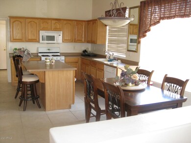 Eat-In Kitchen