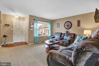 279 W Fulton St, New Holland, PA 17557 - photo 3