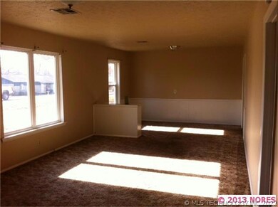 Open living  to dining