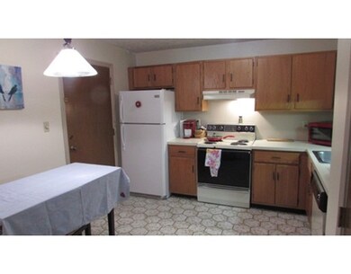 8 Longmeadow Dr unit 32, Rowley, MA 01969 - photo 5