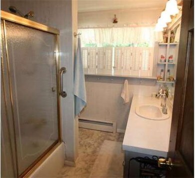 129 Wall St, Middleboro, MA 02346 - photo 5