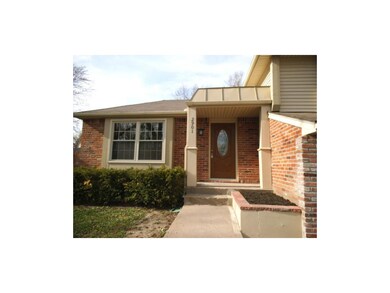 Great curb appeal & new front door!