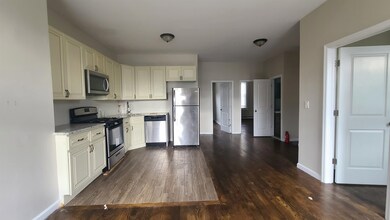 166 Armstrong Ave unit 2, Jersey City, NJ 07305 - photo 3