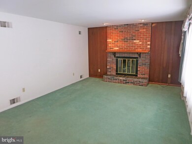 2020 Hill Rd, Reading, PA 19602 - photo 4