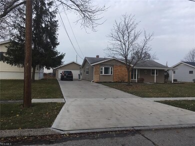 2153 E 39th St, Lorain, OH 44055 - photo 4