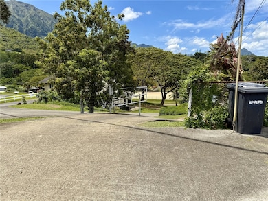 47-351 Waihee Rd, Kaneohe, HI 96744 - photo 2