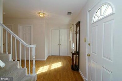 4923 Princess Anne Ct, Fairfax, VA 22032 - photo 3