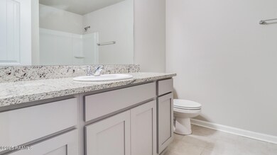 2098 Hudson EB Grey - 226 South Lakepoin