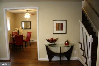 209 44th St NE, Washington, DC 20019 - photo 5