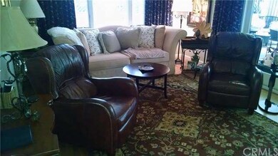Living room with lots of windows