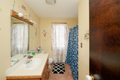 796 Canterbury St unit 796, Roslindale, MA 02131 - photo 6