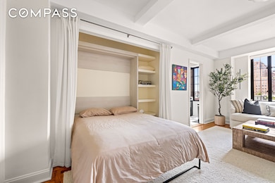 201 W 16th St unit 8 F, New York, NY 10011 - photo 3