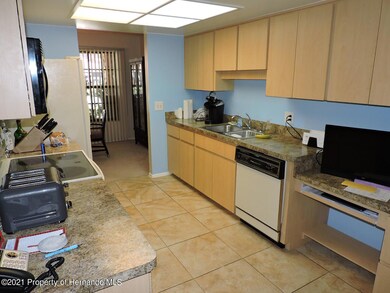 2131 Sea Pines Ct, Spring Hill, FL 34606 - photo 3