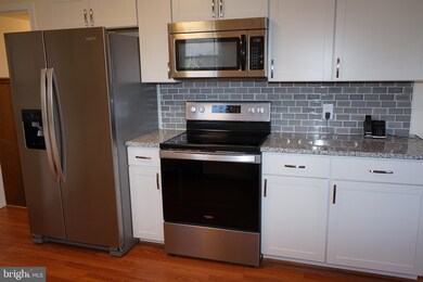 7611 Vicar St, New Carrollton, MD 20784 - photo 3