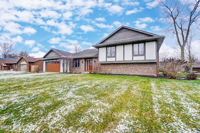 1444 Timberlane Dr, Lima, OH 45805 - photo 2