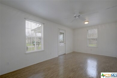 215 Porter St, San Marcos, TX 78666 - photo 6