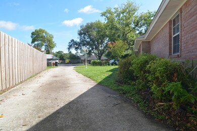5626 Columbia Place, Jacksonville, FL 32210 - photo 4