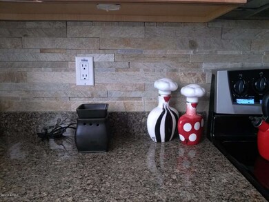 Stone kitchen back-splash 2