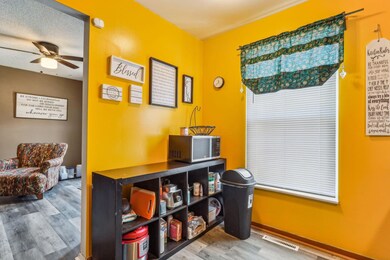12-web-or-mls-1595-mcnaughten-rd