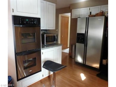 Stainless Appliances .... Fridge, Double Oven and 