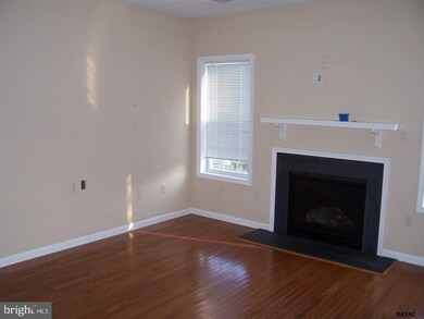 12 Brethren Ct unit 3B, Gettysburg, PA 17325 - photo 5