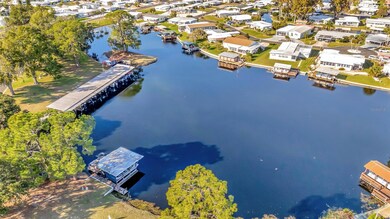 722 Landry Ln, Tavares, FL 32778 - photo 5