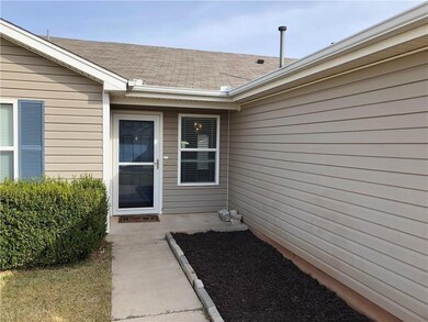 9224 Checkerbloom Dr, Oklahoma City, OK 73165 - photo 3