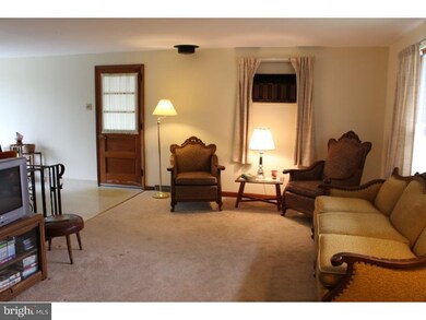 1566 Layfield Rd, Pennsburg, PA 18073 - photo 6