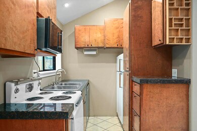 236 Robert Ave, Grants Pass, OR 97527 - photo 4