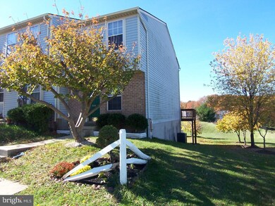 844 Olive Branch Ct, Edgewood, MD 21040 - photo 2