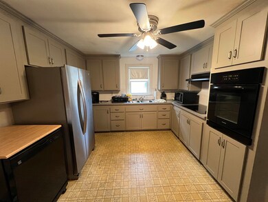 1 Lewis St, Nashua, NH 03060 - photo 2